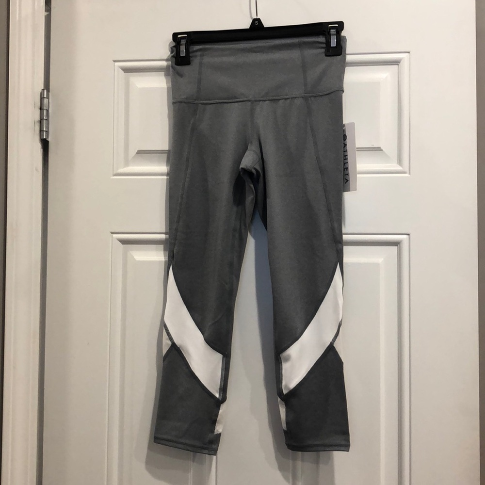 Athleta Color Block salutation Capri